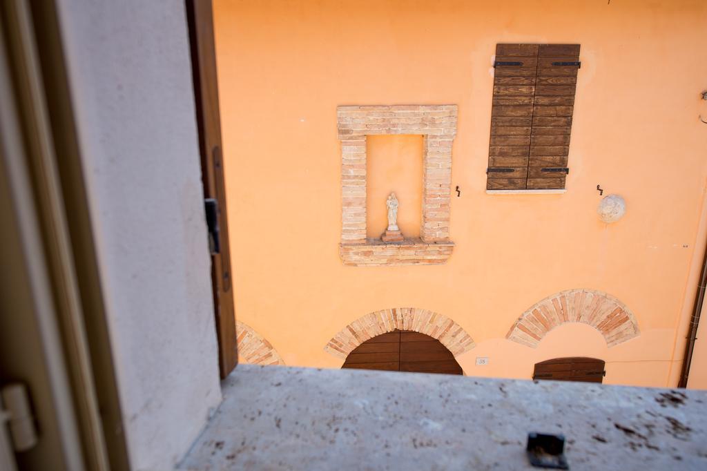 Bed and Breakfast Torre Della Botonta Castel Ritaldi Habitación foto