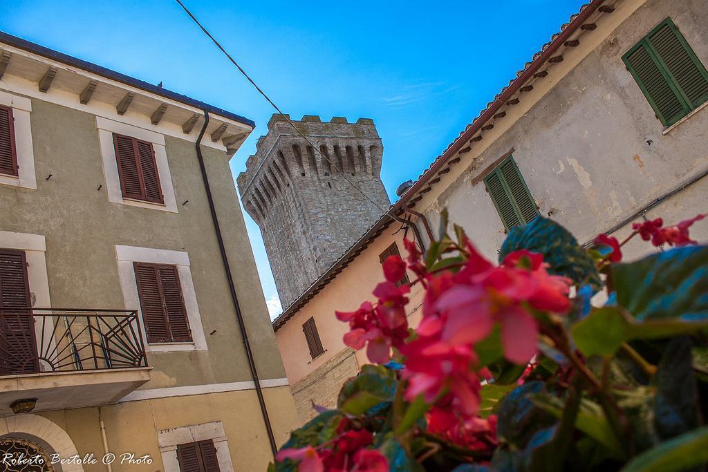 Bed and Breakfast Torre Della Botonta Castel Ritaldi Exterior foto